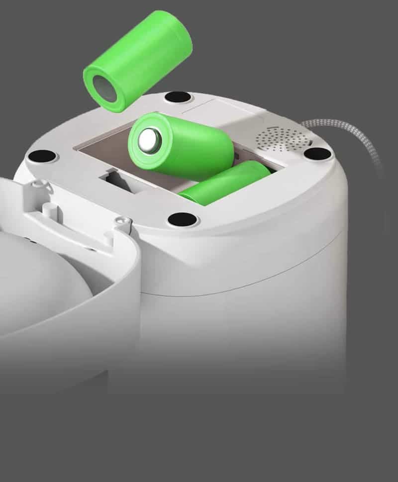 Compartiment des piles de secours LR20 sous le distributeur Aqara C1